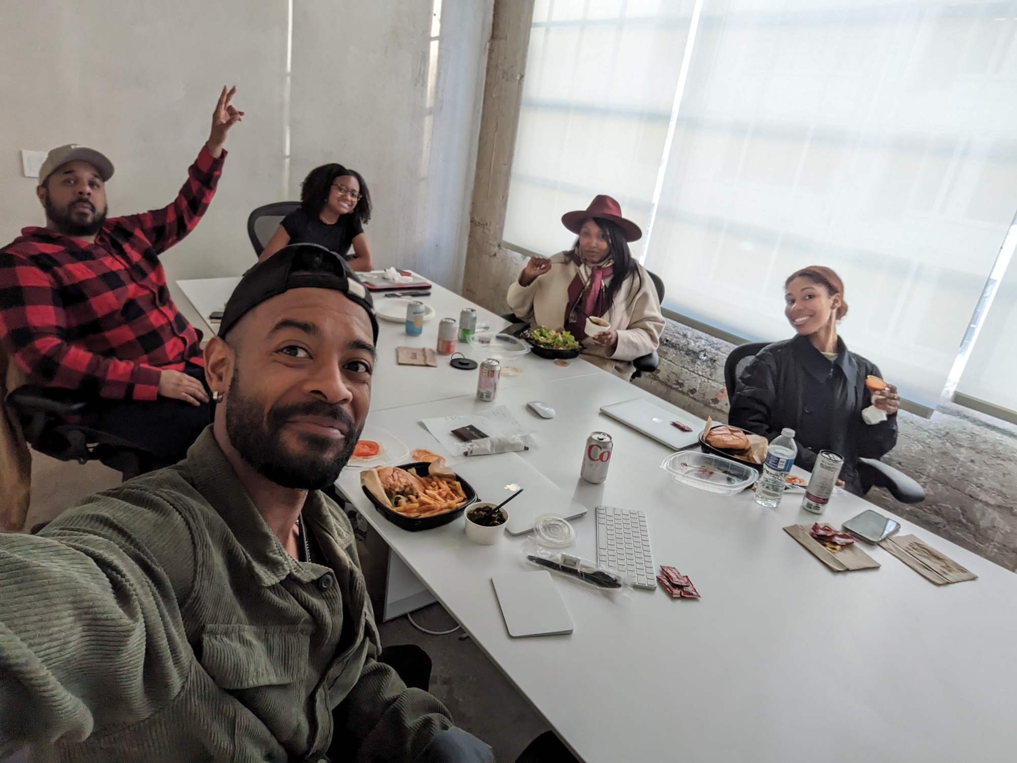 PXL 20240216 003135824