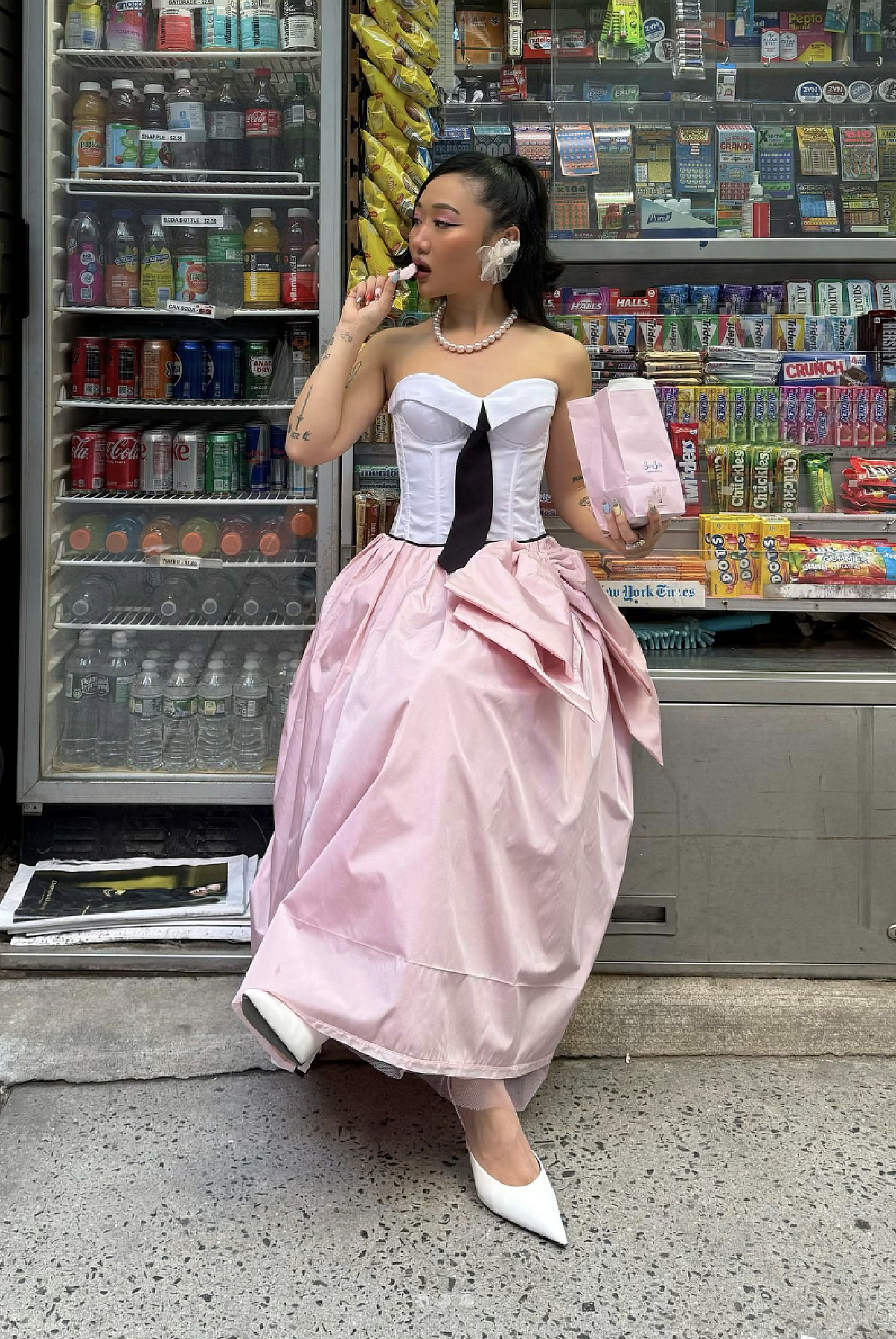 98 E19121 8 BA6 43 EE 908 E D5 A338829 FFD